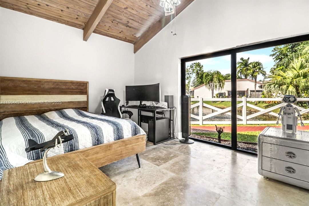 For Rent: $5,250 (3 beds, 2 baths, 1624 Square Feet)