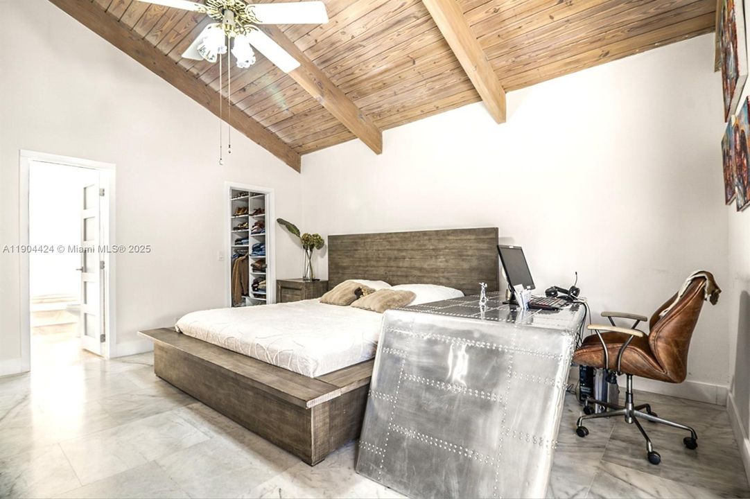 For Rent: $5,250 (3 beds, 2 baths, 1624 Square Feet)