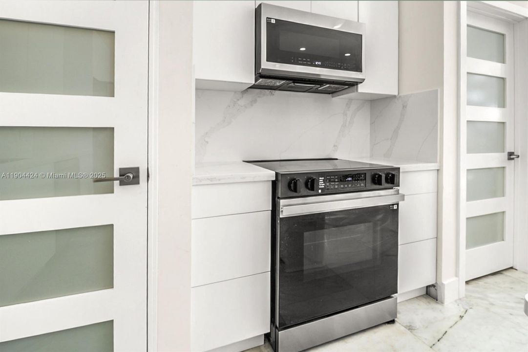 For Rent: $5,250 (3 beds, 2 baths, 1624 Square Feet)