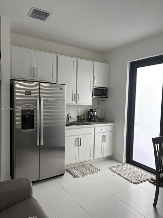 En Renta: $1,600 (1 camas, 1 baños, 2088 Pies cuadrados)