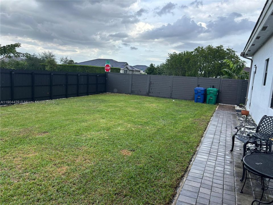 En Renta: $1,600 (1 camas, 1 baños, 2088 Pies cuadrados)