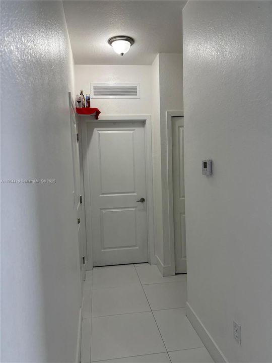 En Renta: $1,600 (1 camas, 1 baños, 2088 Pies cuadrados)