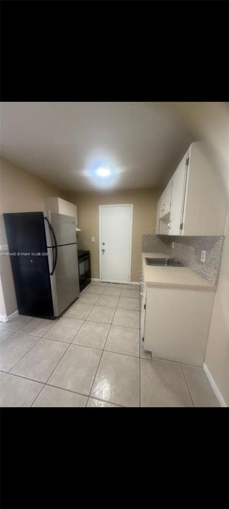 Recently Rented: $1,800 (2 beds, 1 baths, 1431 Square Feet)