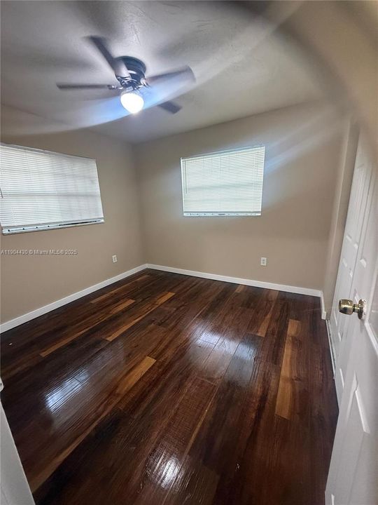 Recently Rented: $1,800 (2 beds, 1 baths, 1431 Square Feet)
