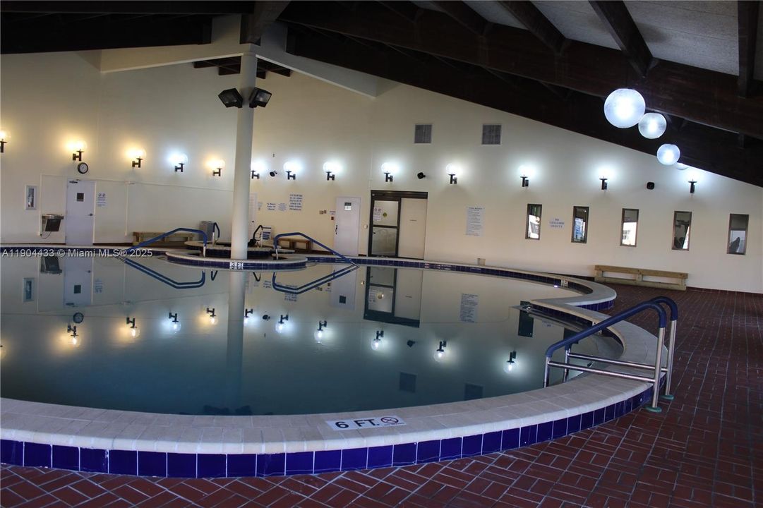 待售: $115,000 (2 贝兹, 2 浴室, 850 平方英尺)