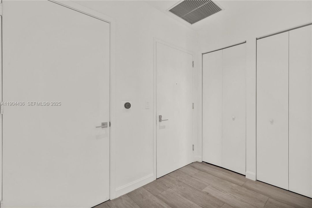 For Rent: $7,000 (3 beds, 3 baths, 1364 Square Feet)