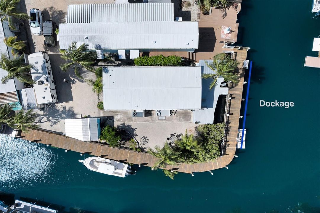 На продажу: $265,000 (2 спален, 2 ванн, 1152 Квадратных фут)