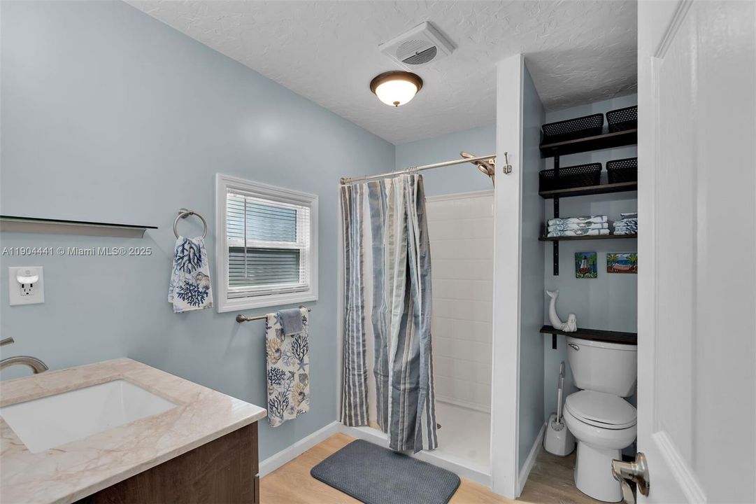 На продажу: $265,000 (2 спален, 2 ванн, 1152 Квадратных фут)