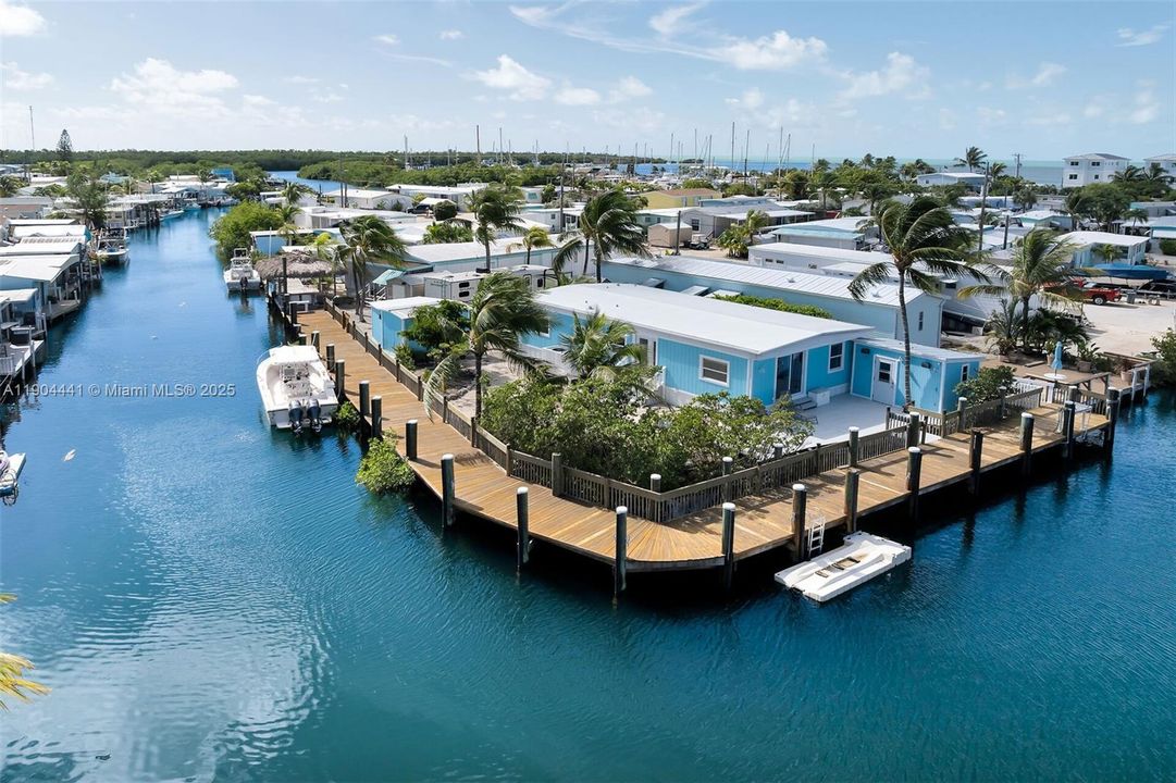 На продажу: $265,000 (2 спален, 2 ванн, 1152 Квадратных фут)