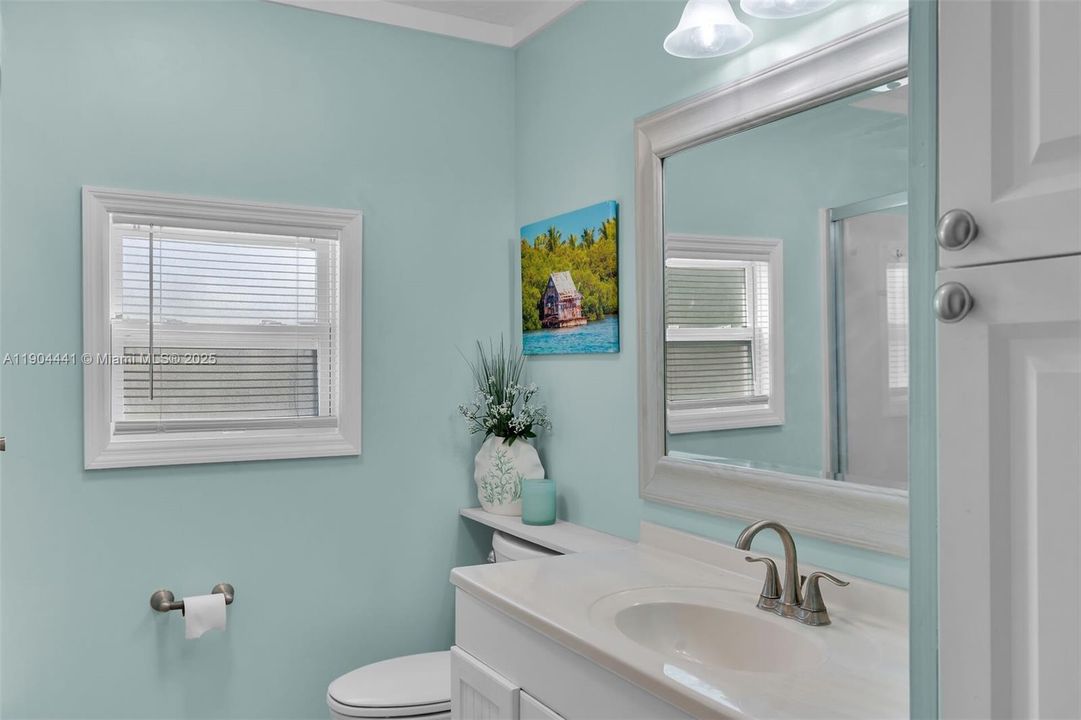 На продажу: $265,000 (2 спален, 2 ванн, 1152 Квадратных фут)