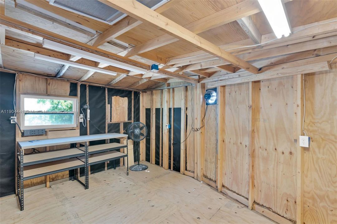 На продажу: $265,000 (2 спален, 2 ванн, 1152 Квадратных фут)