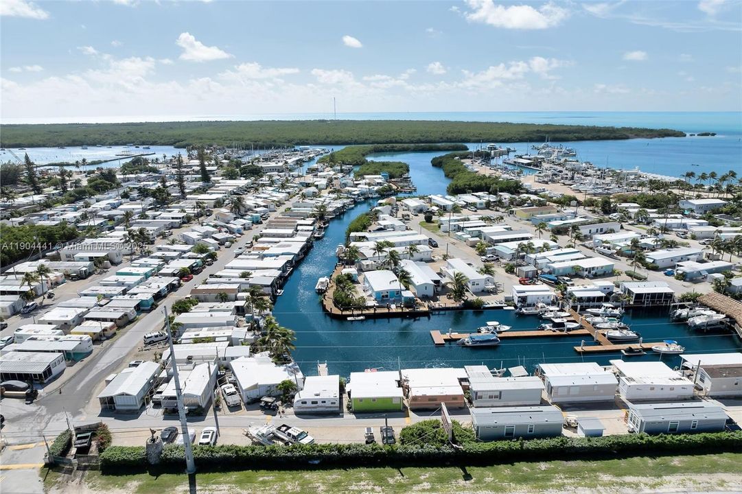 На продажу: $265,000 (2 спален, 2 ванн, 1152 Квадратных фут)