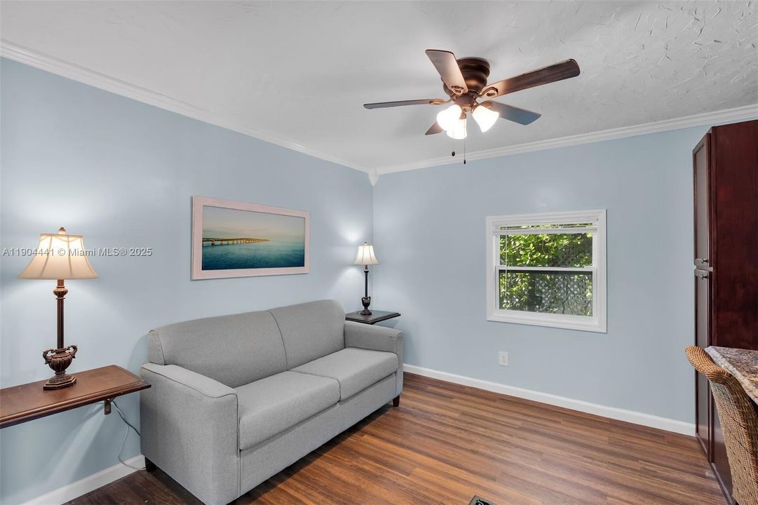 На продажу: $265,000 (2 спален, 2 ванн, 1152 Квадратных фут)