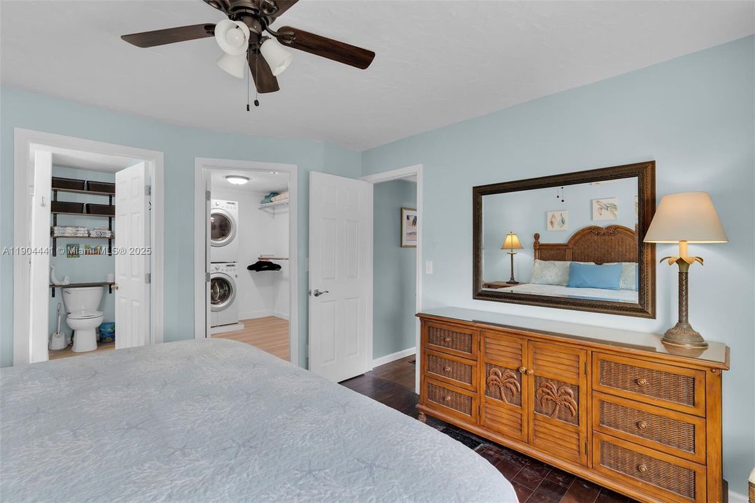 На продажу: $265,000 (2 спален, 2 ванн, 1152 Квадратных фут)