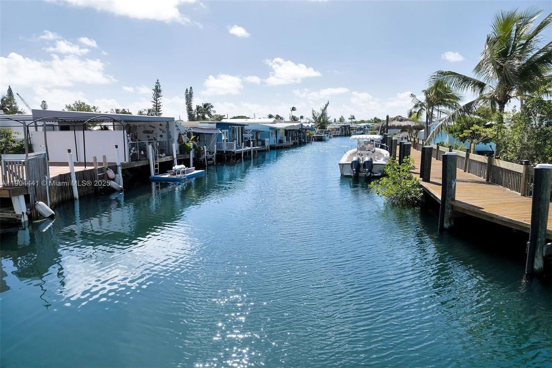 На продажу: $265,000 (2 спален, 2 ванн, 1152 Квадратных фут)