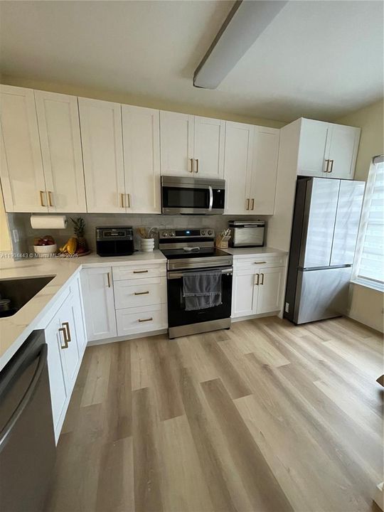 For Sale: $430,000 (2 beds, 2 baths, 1120 Square Feet)