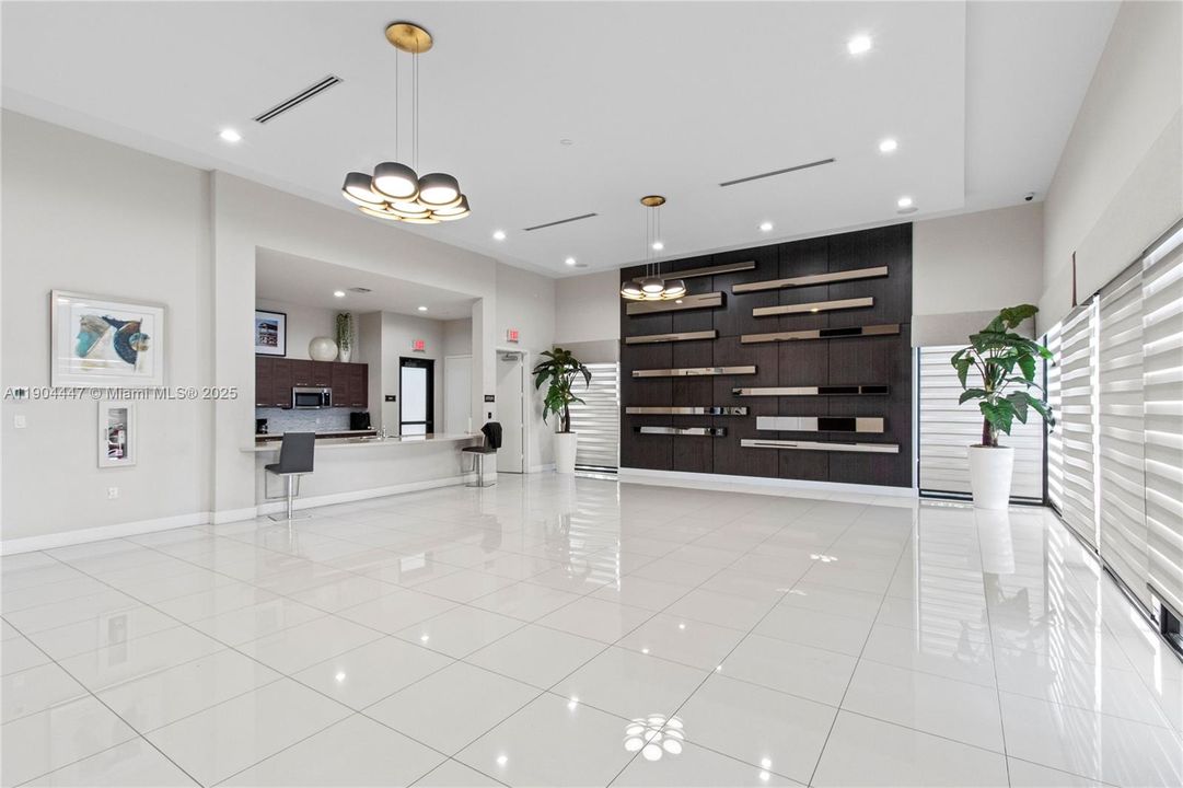 合同活跃: $545,000 (3 贝兹, 2 浴室, 1540 平方英尺)