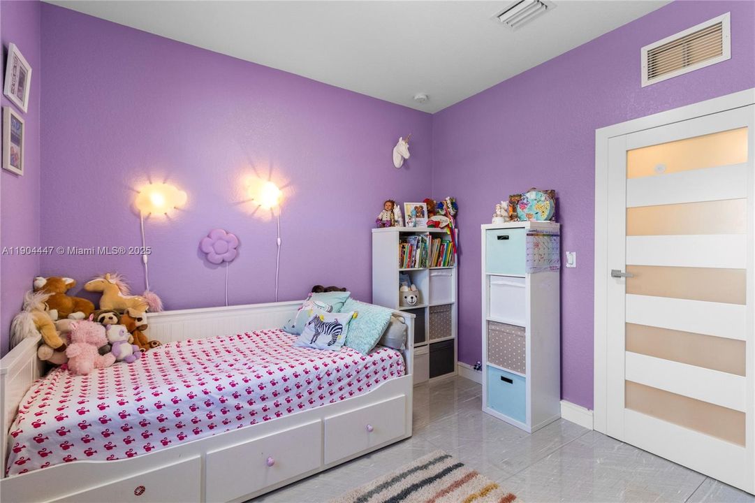 合同活跃: $545,000 (3 贝兹, 2 浴室, 1540 平方英尺)