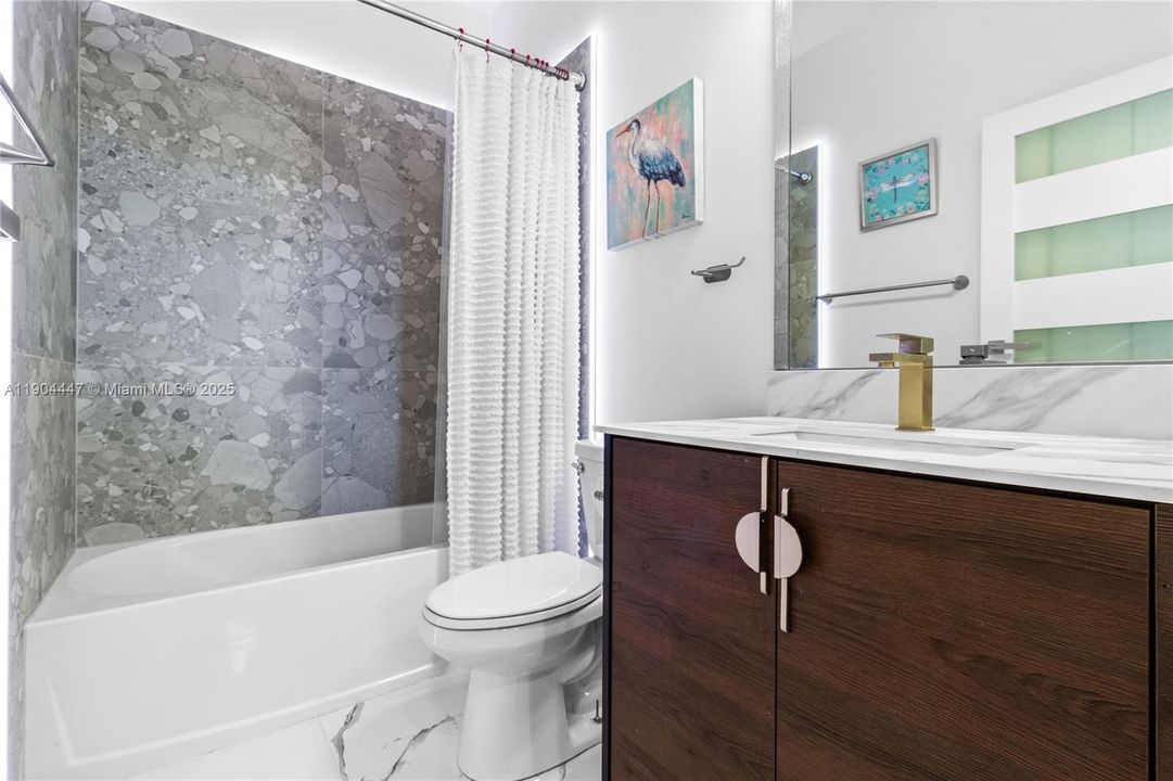 合同活跃: $545,000 (3 贝兹, 2 浴室, 1540 平方英尺)