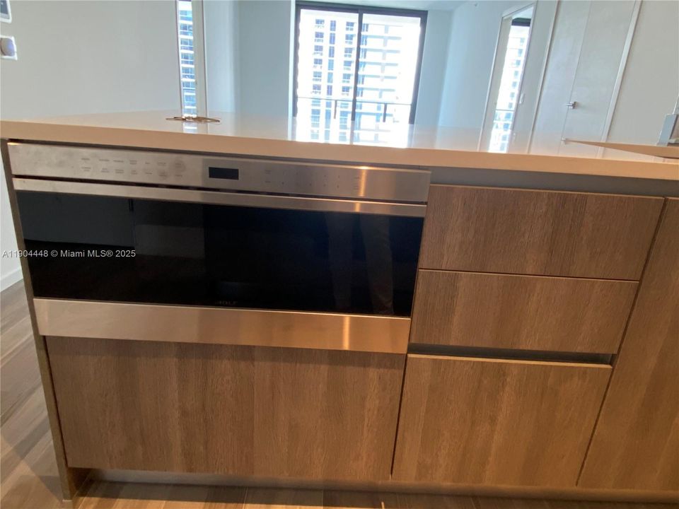 For Rent: $5,800 (2 beds, 2 baths, 1253 Square Feet)