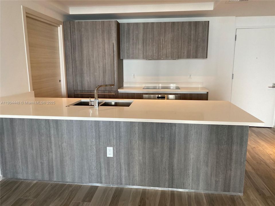 For Rent: $5,800 (2 beds, 2 baths, 1253 Square Feet)