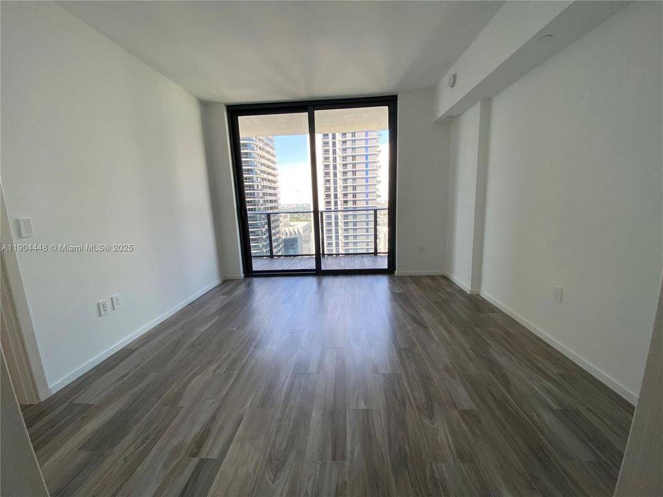 For Rent: $5,800 (2 beds, 2 baths, 1253 Square Feet)