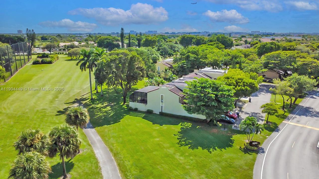 Active With Contract: $525,000 (3 beds, 2 baths, 1600 Square Feet)