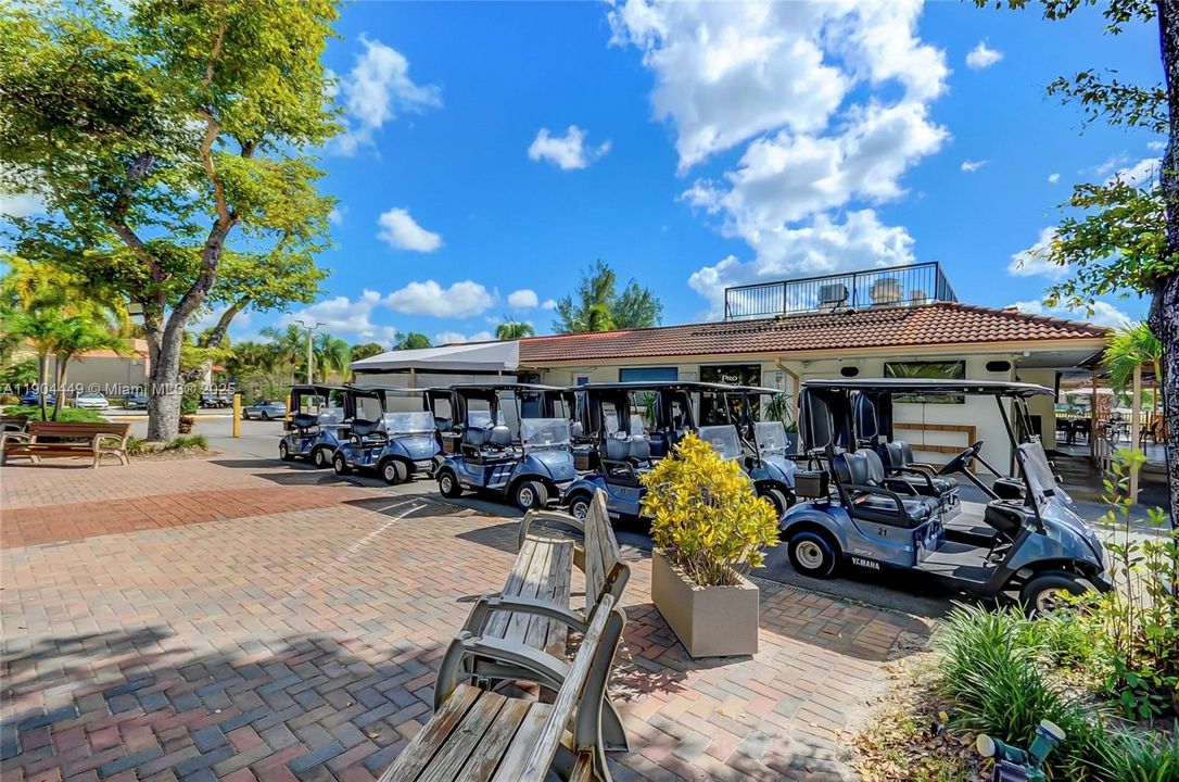 Active With Contract: $525,000 (3 beds, 2 baths, 1600 Square Feet)