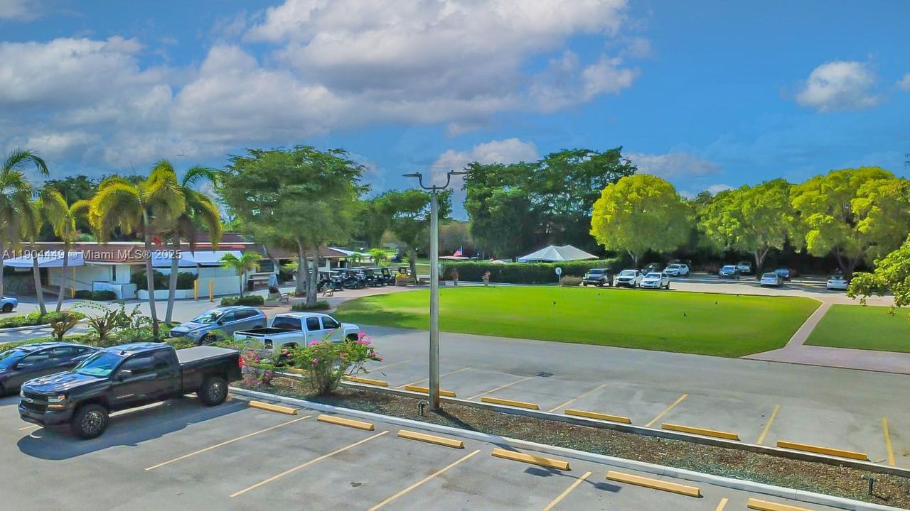 Active With Contract: $525,000 (3 beds, 2 baths, 1600 Square Feet)