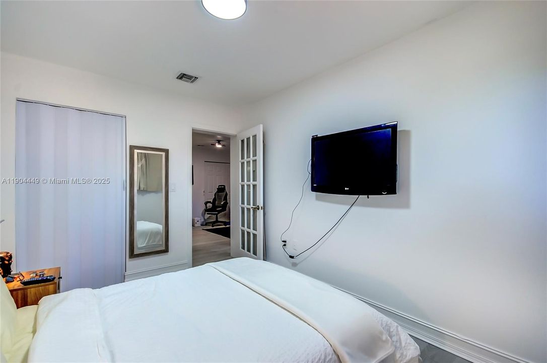 Second bedroom