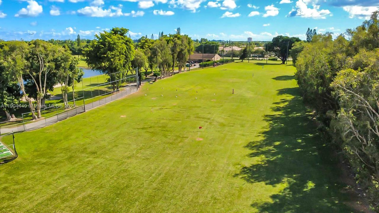 Active With Contract: $525,000 (3 beds, 2 baths, 1600 Square Feet)