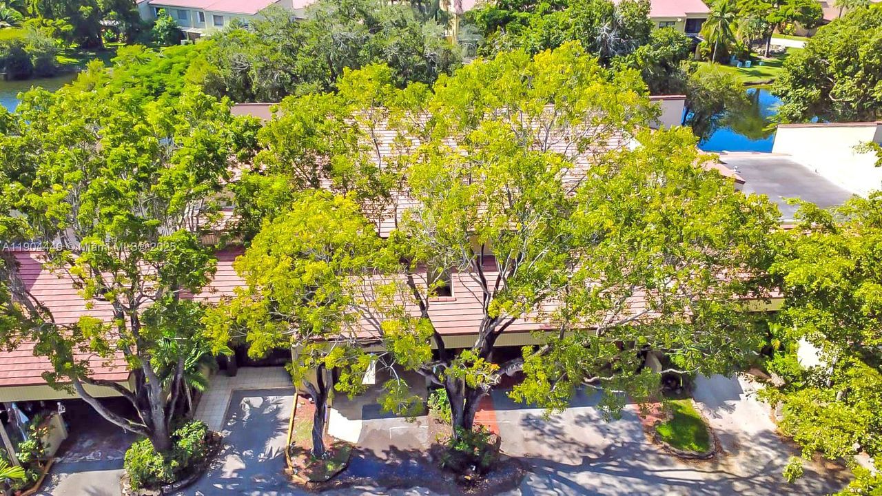 Active With Contract: $525,000 (3 beds, 2 baths, 1600 Square Feet)