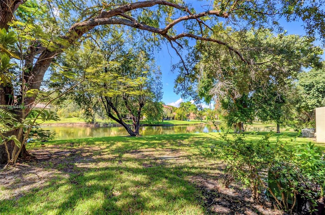 Active With Contract: $525,000 (3 beds, 2 baths, 1600 Square Feet)