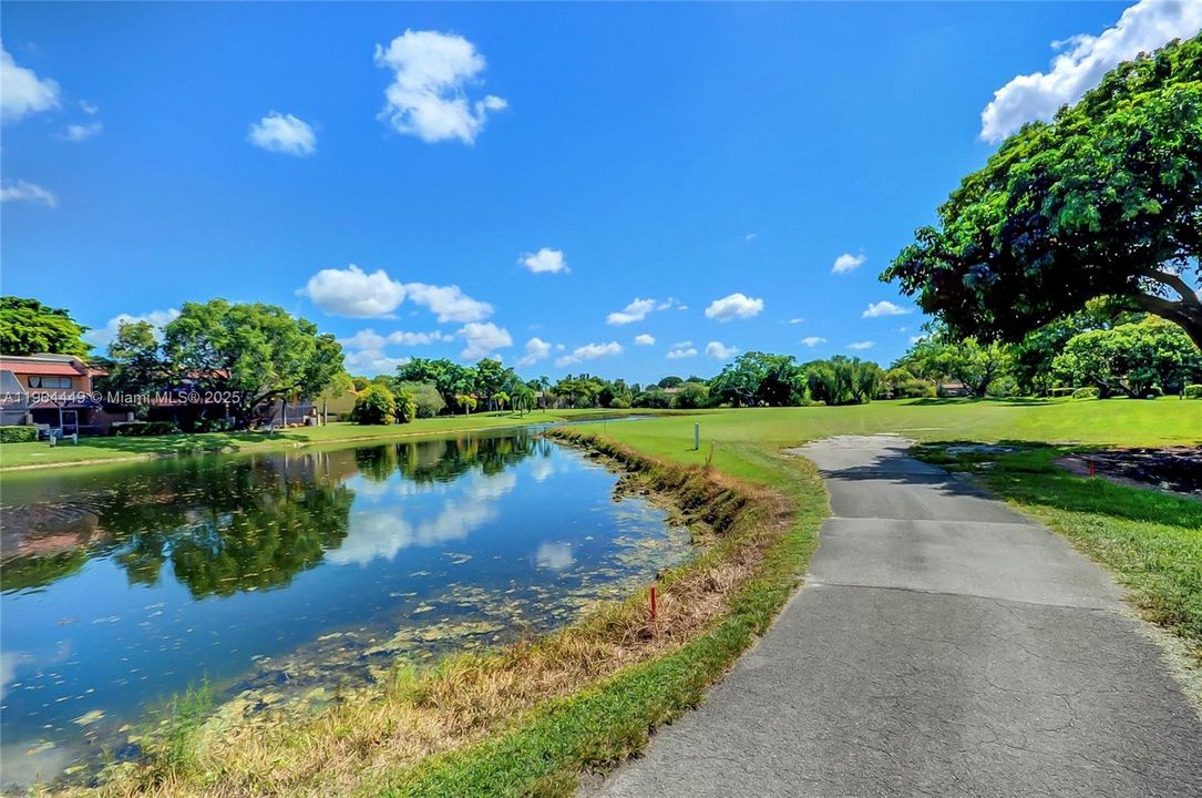 Active With Contract: $525,000 (3 beds, 2 baths, 1600 Square Feet)