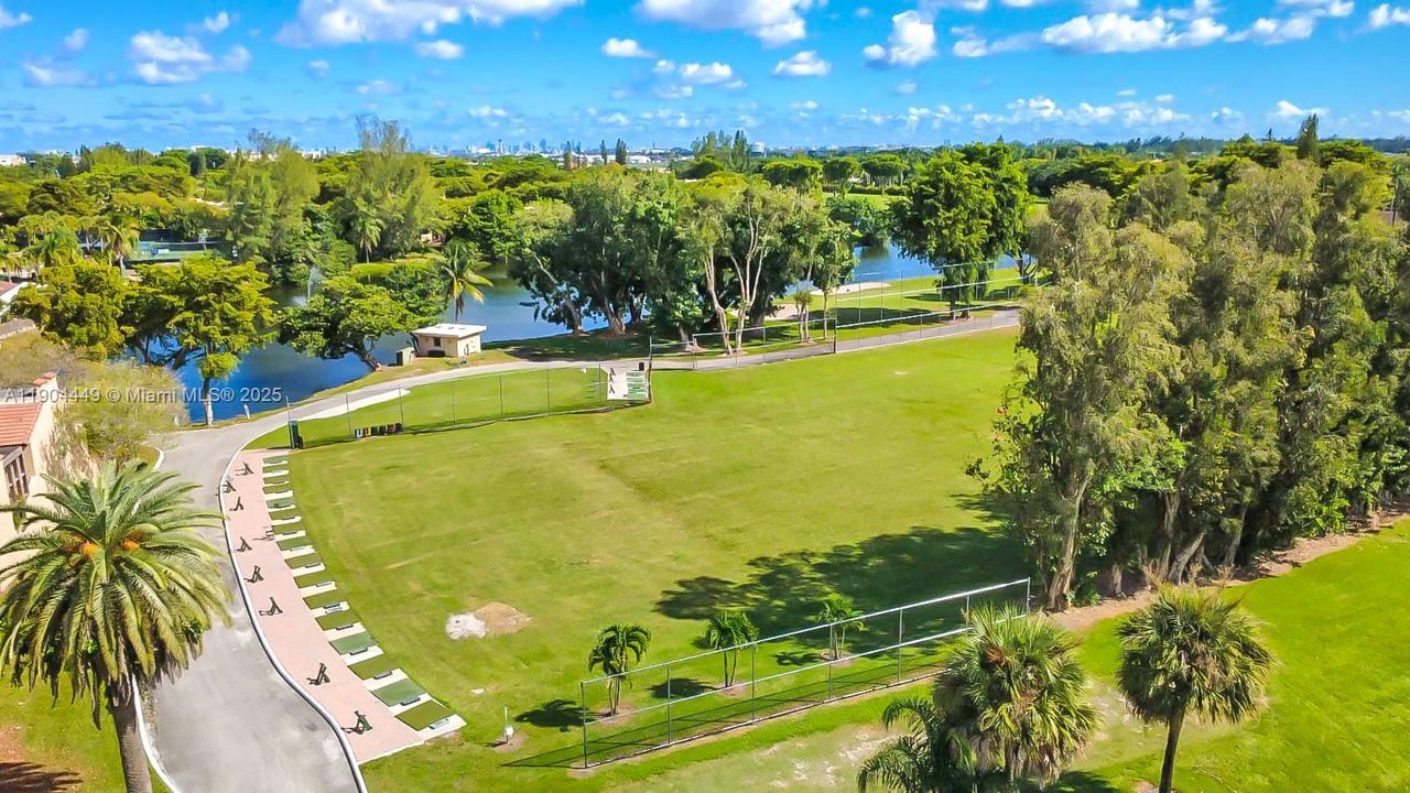 Active With Contract: $525,000 (3 beds, 2 baths, 1600 Square Feet)