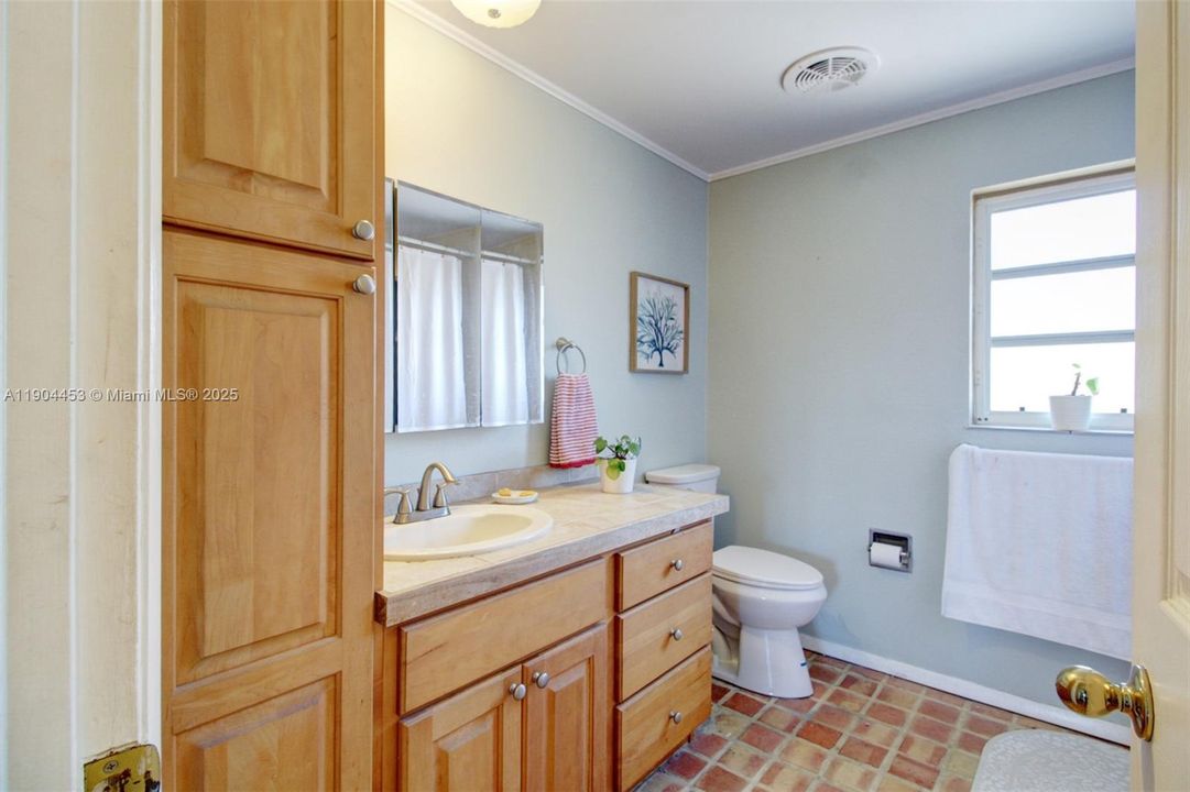 For Rent: $5,200 (2 beds, 2 baths, 1776 Square Feet)