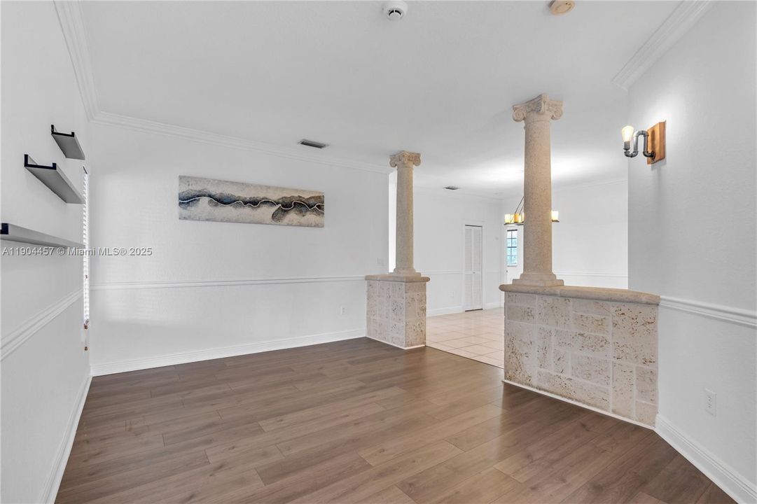 Active With Contract: $3,300 (3 beds, 2 baths, 1700 Square Feet)