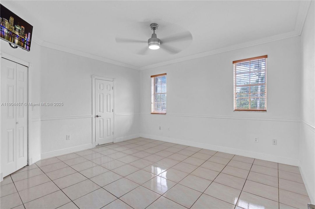 Active With Contract: $3,300 (3 beds, 2 baths, 1700 Square Feet)