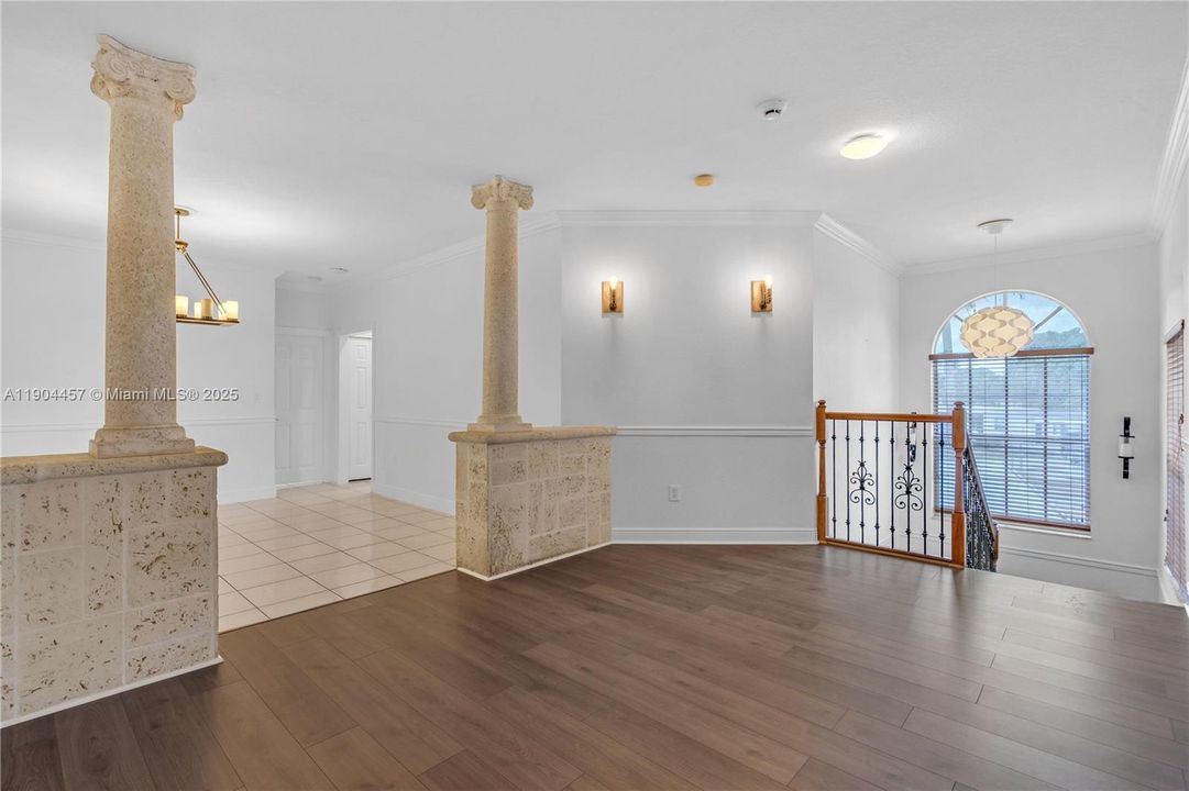 Active With Contract: $3,300 (3 beds, 2 baths, 1700 Square Feet)