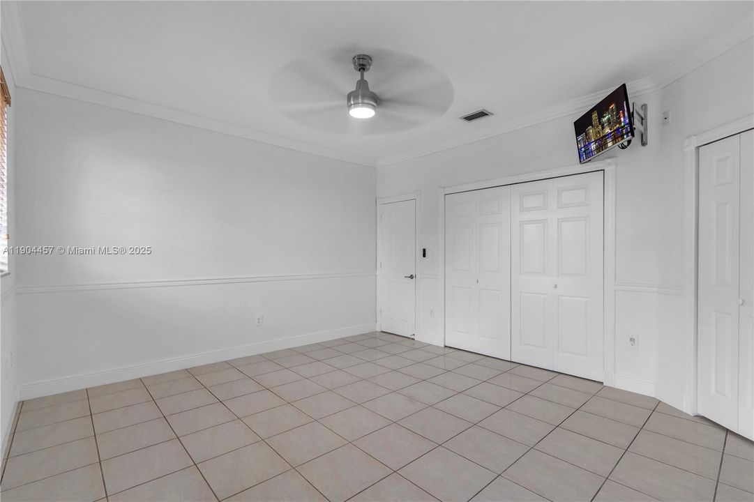 Active With Contract: $3,300 (3 beds, 2 baths, 1700 Square Feet)