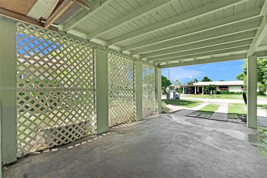 合同活跃: $449,900 (2 贝兹, 2 浴室, 1192 平方英尺)