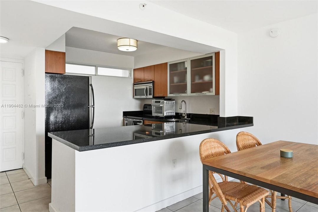 Recently Sold: $349,000 (1 beds, 1 baths, 770 Square Feet)