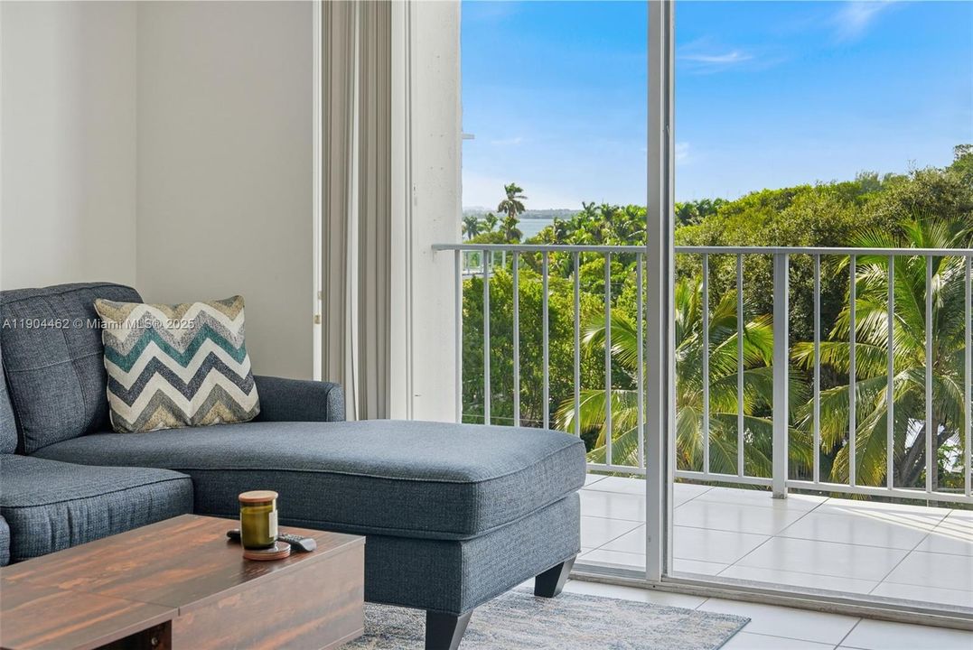 Recently Sold: $349,000 (1 beds, 1 baths, 770 Square Feet)