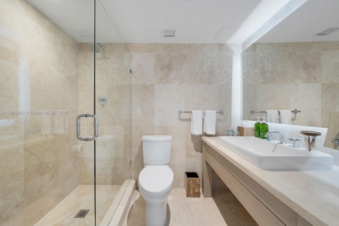 For Sale: $6,495,000 (3 beds, 3 baths, 1952 Square Feet)