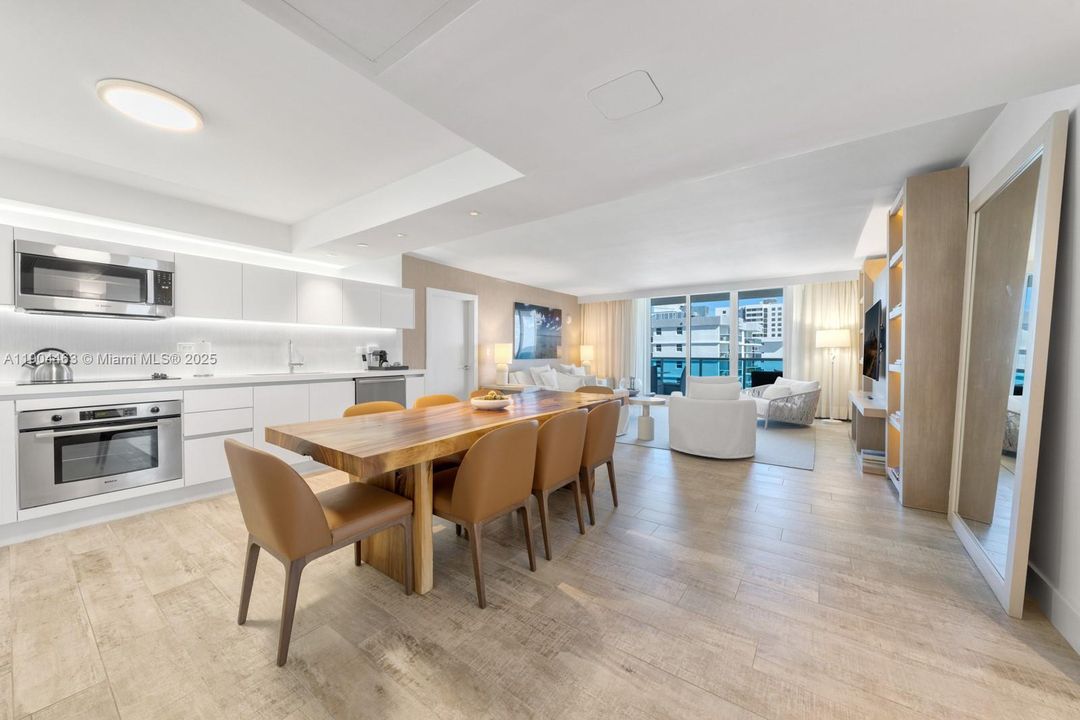 For Sale: $6,495,000 (3 beds, 3 baths, 1952 Square Feet)