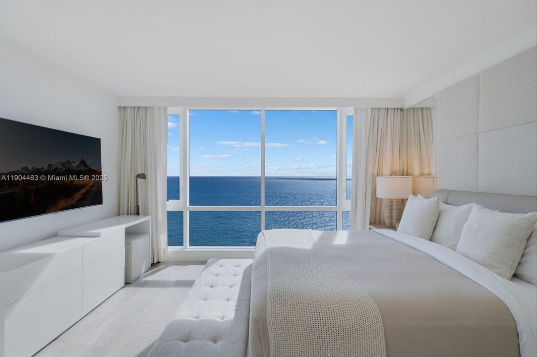 For Sale: $6,495,000 (3 beds, 3 baths, 1952 Square Feet)