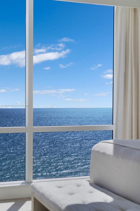 For Sale: $6,495,000 (3 beds, 3 baths, 1952 Square Feet)