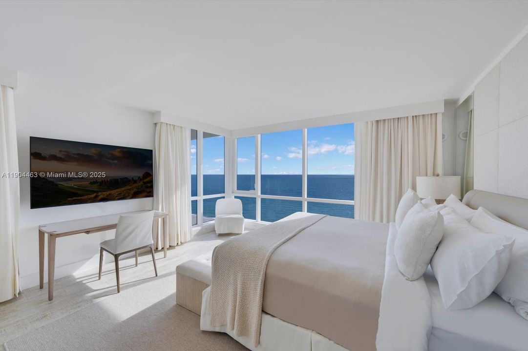 For Sale: $6,495,000 (3 beds, 3 baths, 1952 Square Feet)