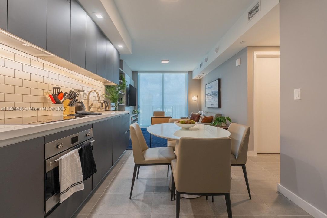 For Sale: $489,000 (1 beds, 1 baths, 515 Square Feet)