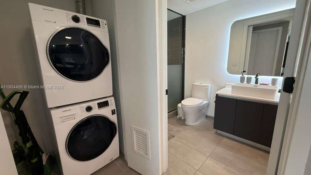 For Sale: $489,000 (1 beds, 1 baths, 515 Square Feet)